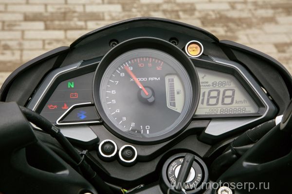  BAJAJ Pulsar 200NS (  200)  2017; 199,5cc; 4-; 6 ; 23,52 /!, 4 ; , ; 3   !