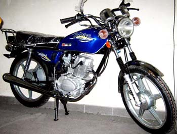   HUNTER () ; 125cc, 4;  18"; 5, ,,    , , ()